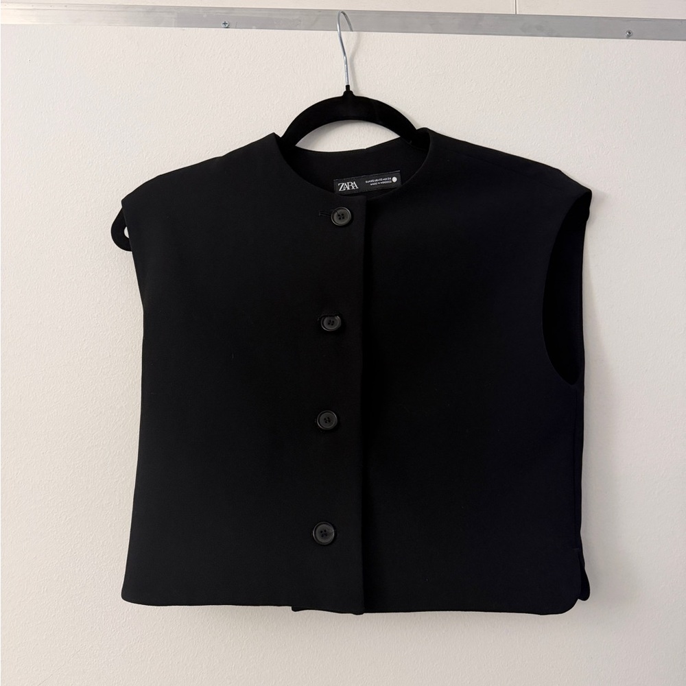 Zara Black Collarless Buttoned Vest